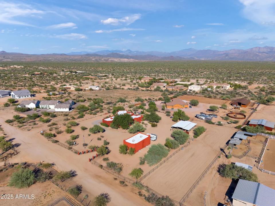 Real Estate Picture 39