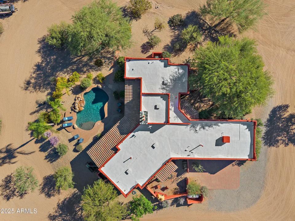 Real Estate Picture 43