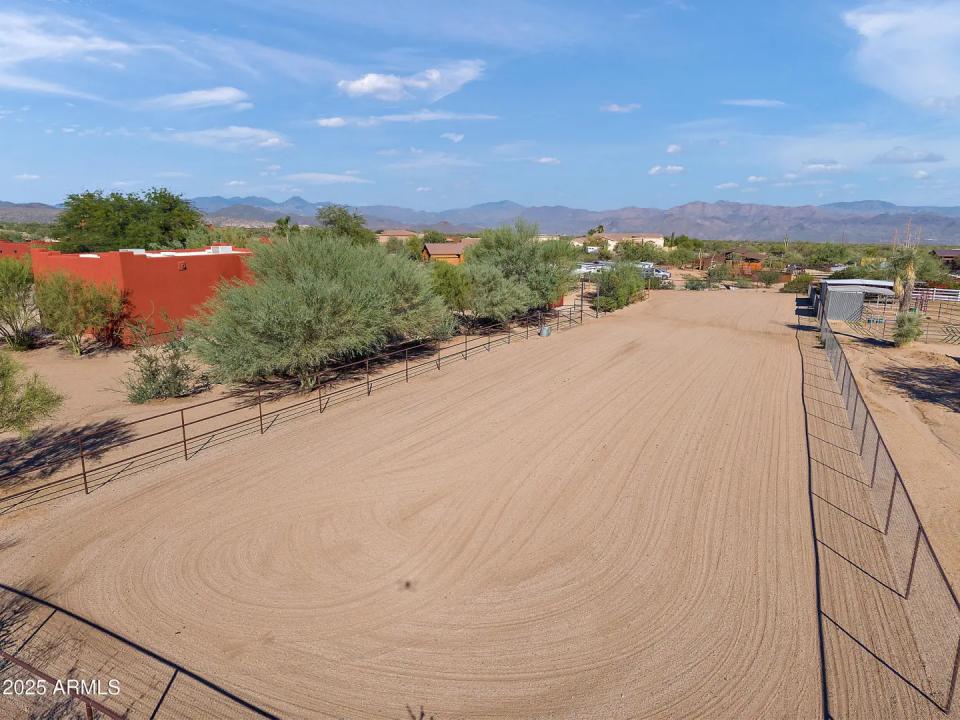 Real Estate Picture 38