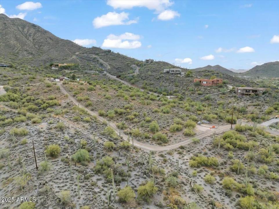 Real Estate Picture 3