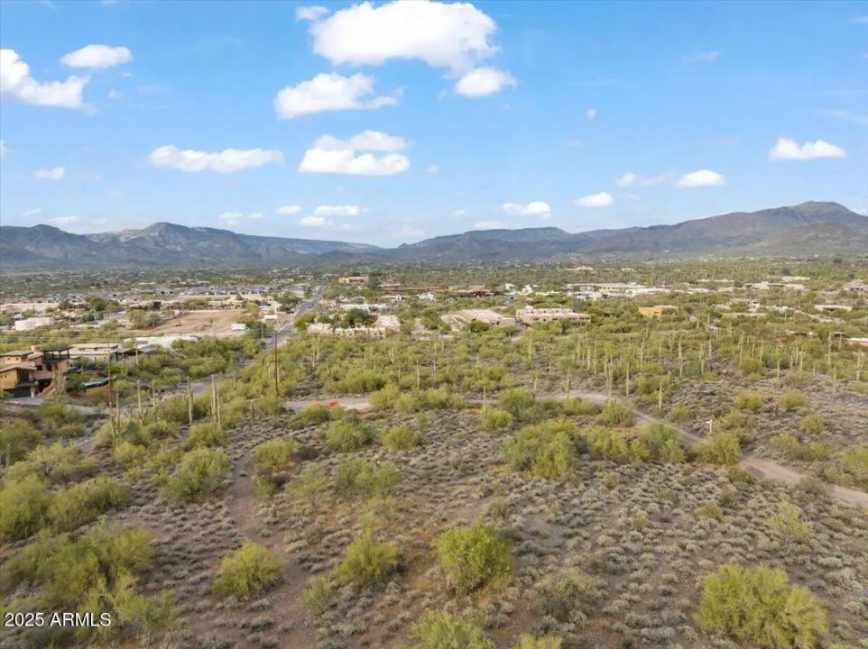 Real Estate Picture 8