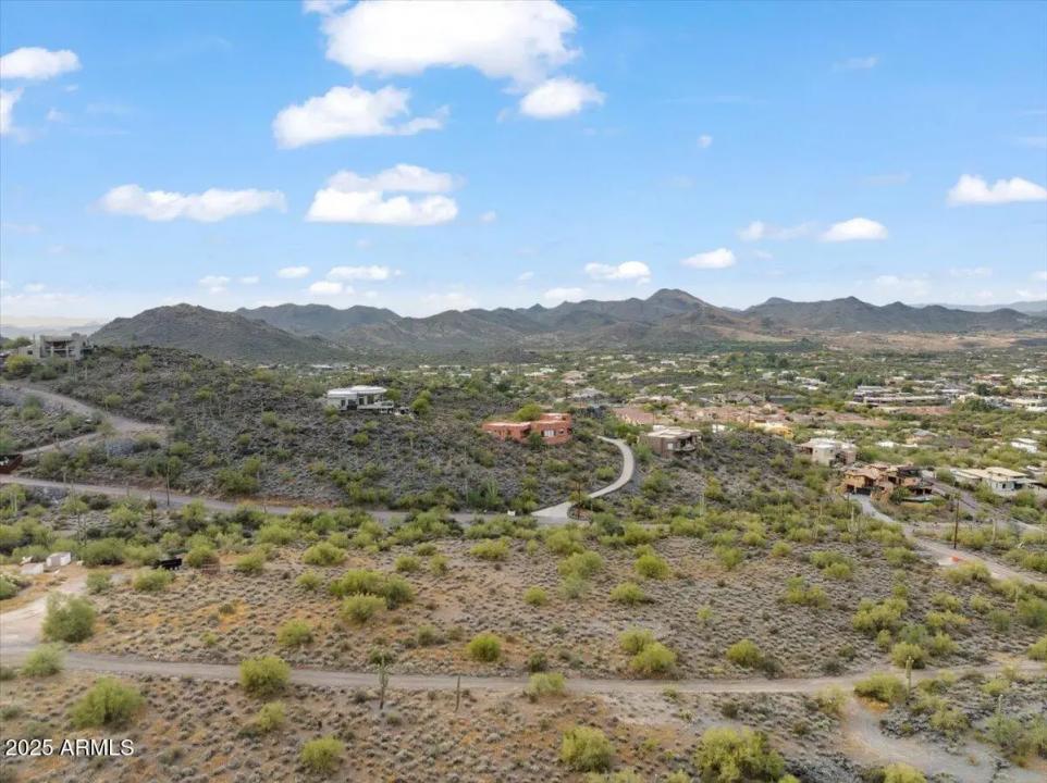 Real Estate Picture 10