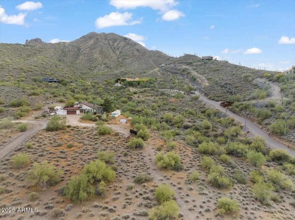 Real Estate Picture 12