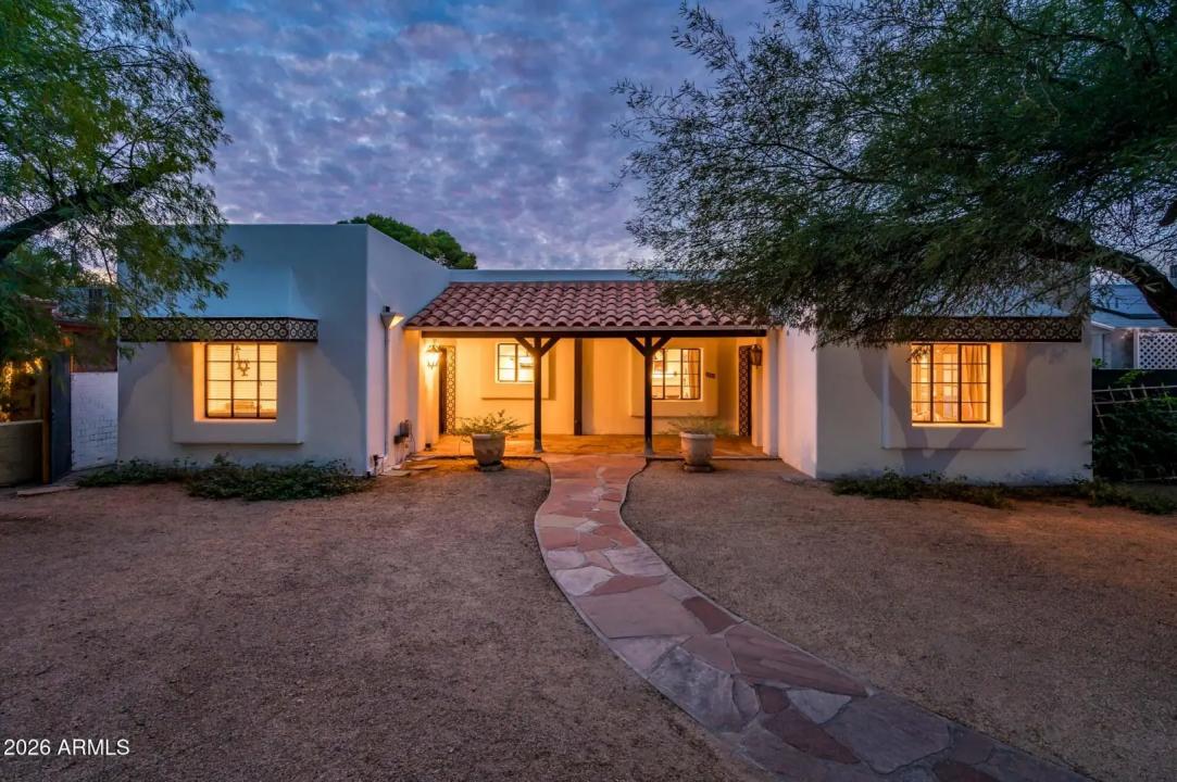 Real Estate Picture 4