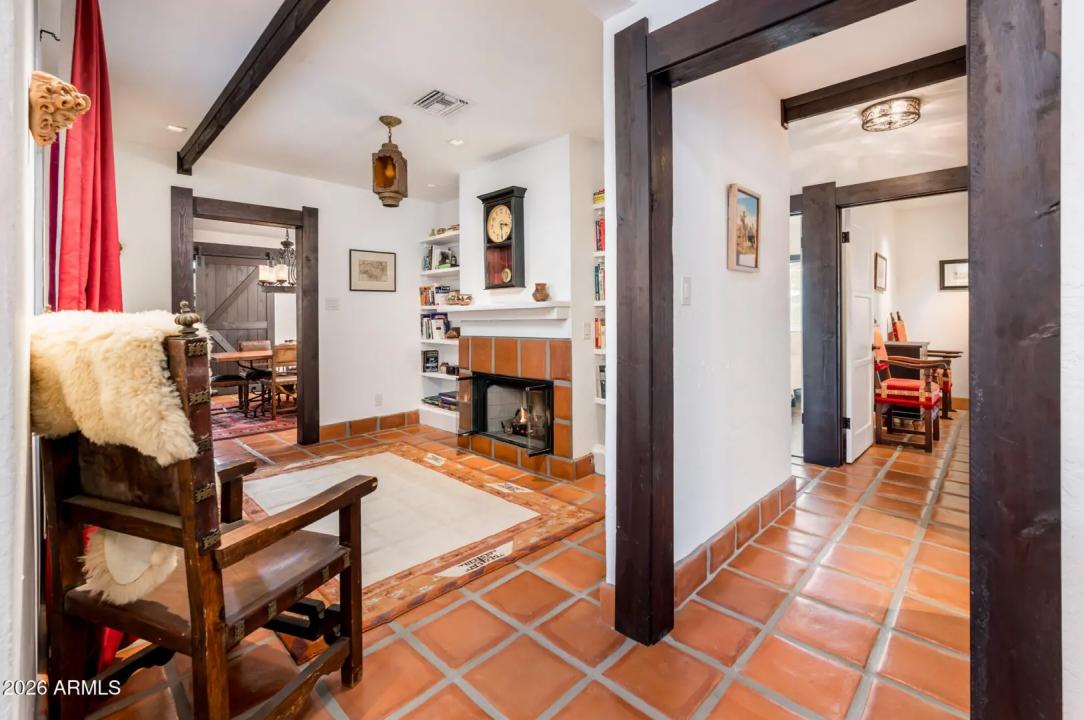 Real Estate Picture 10