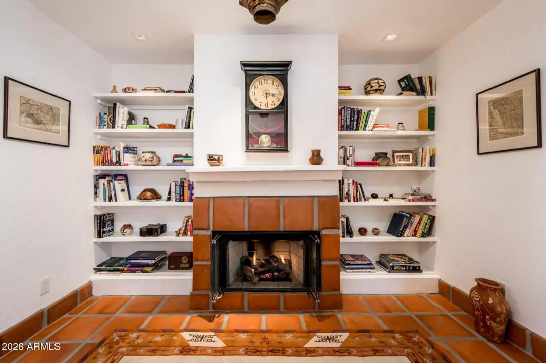 Real Estate Picture 11