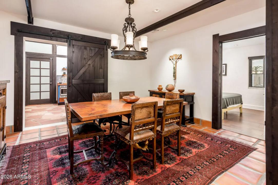 Real Estate Picture 14