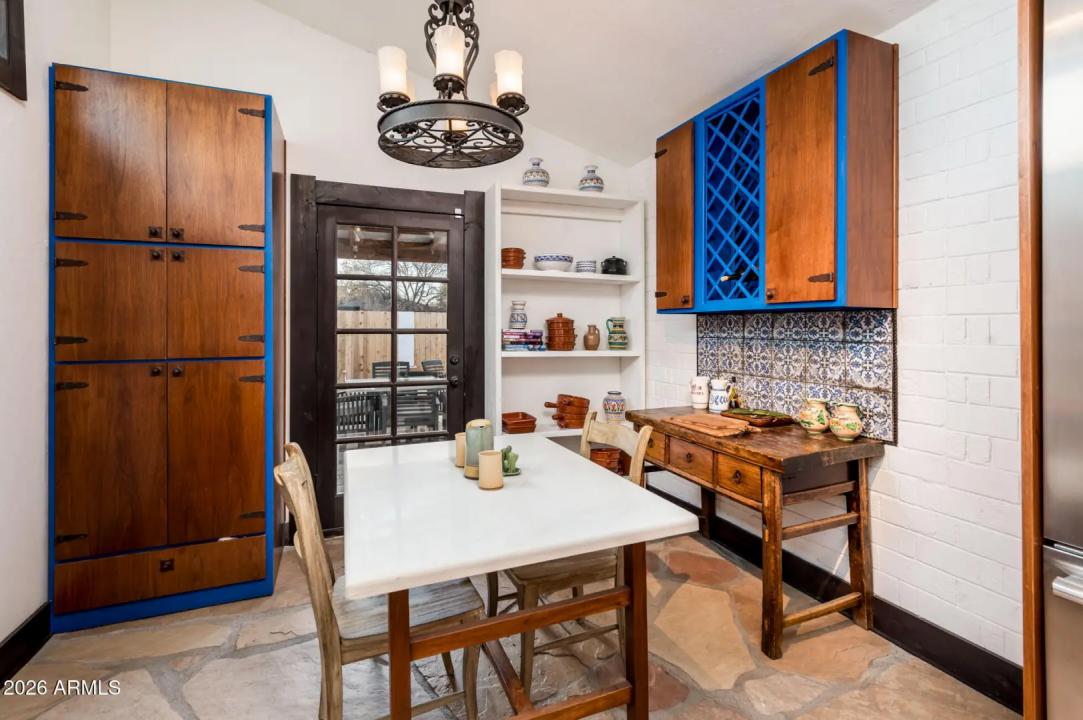 Real Estate Picture 23