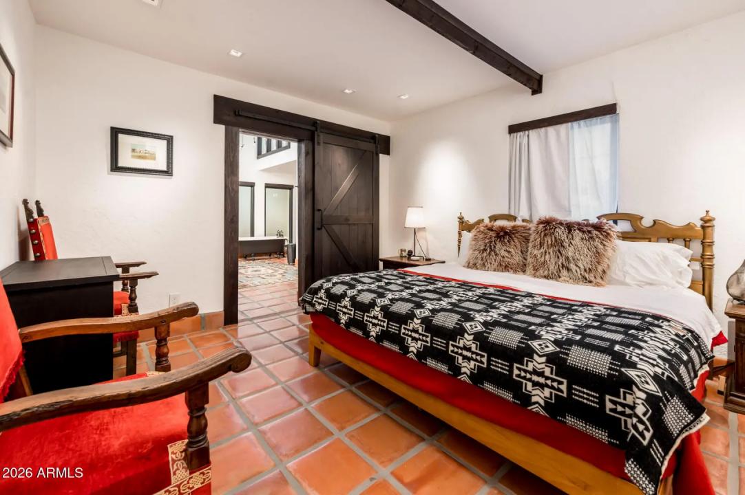 Real Estate Picture 24