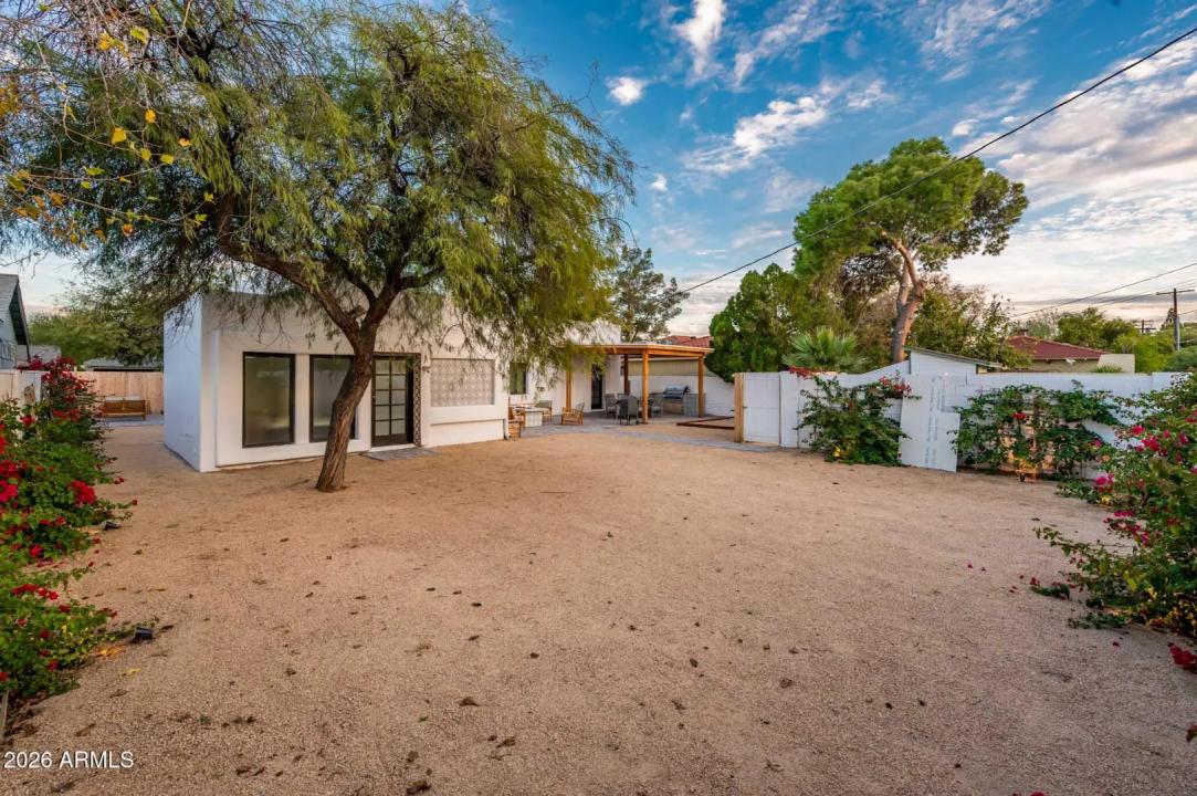 Real Estate Picture 36