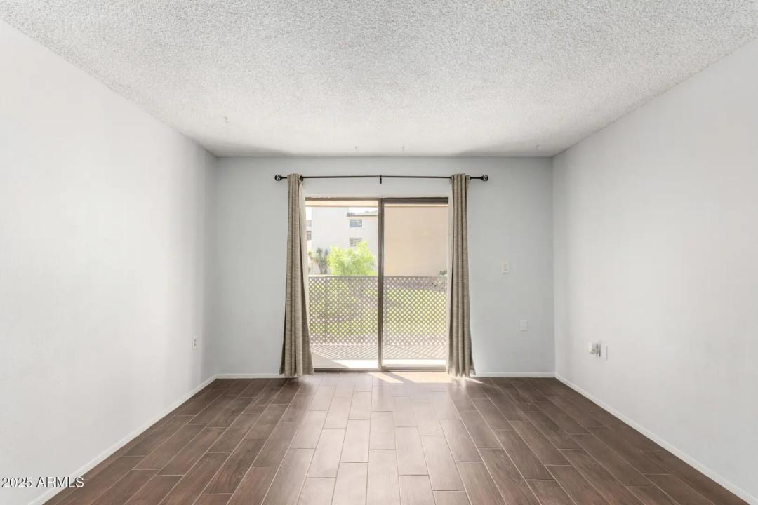 Real Estate Picture 10