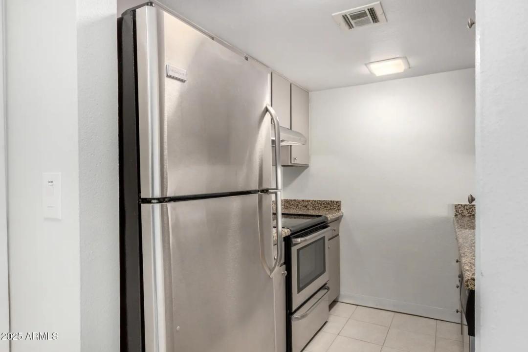 Real Estate Picture 13