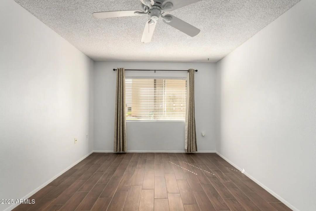 Real Estate Picture 15