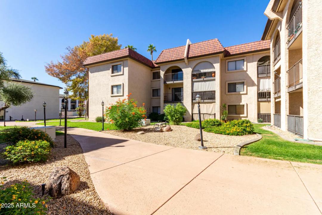 Real Estate Picture 21
