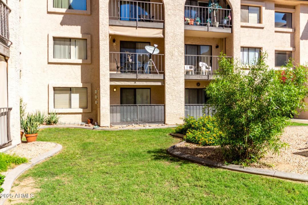Real Estate Picture 23