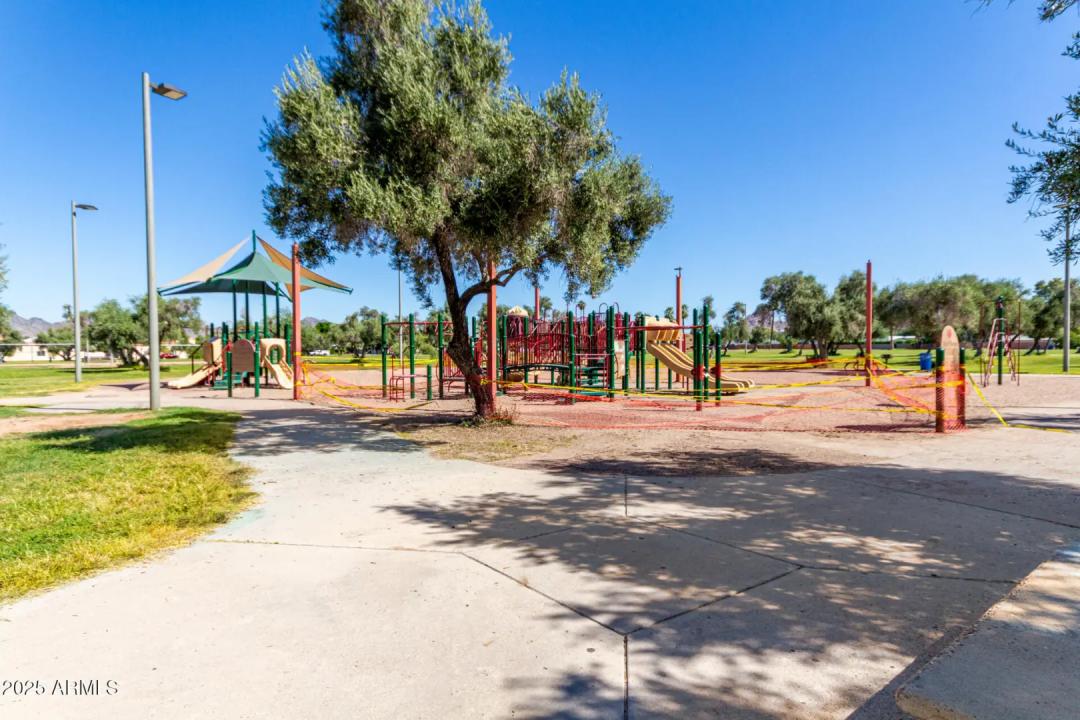Real Estate Picture 27