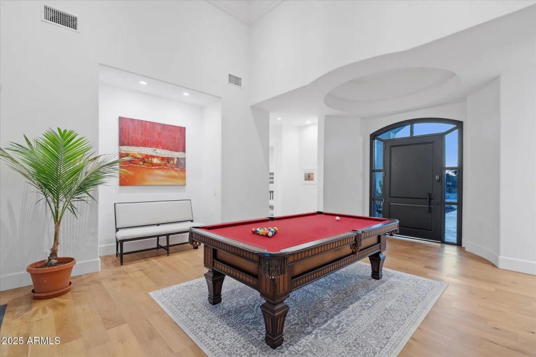 Real Estate Picture 10