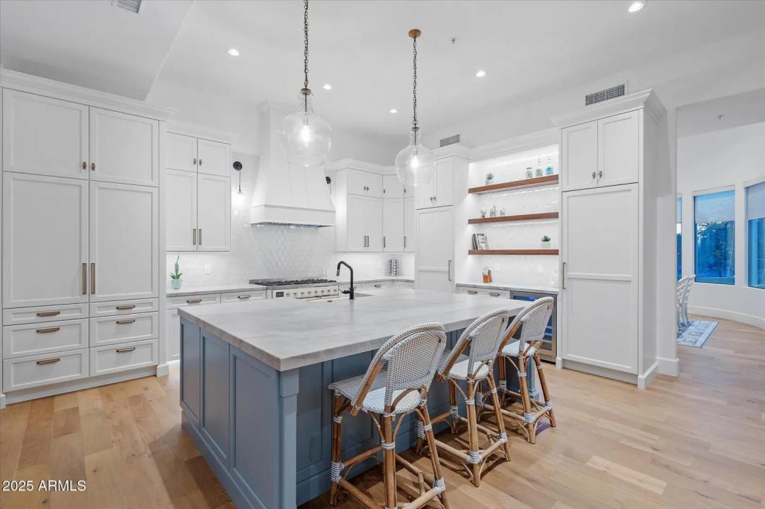 Real Estate Picture 18
