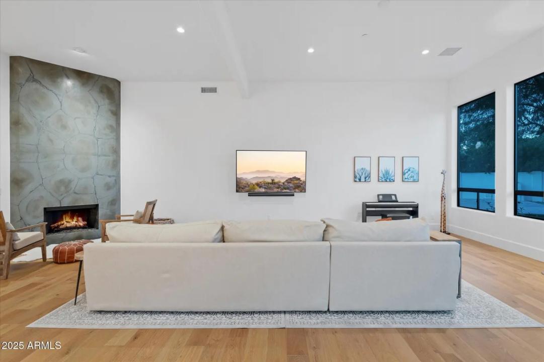 Real Estate Picture 26
