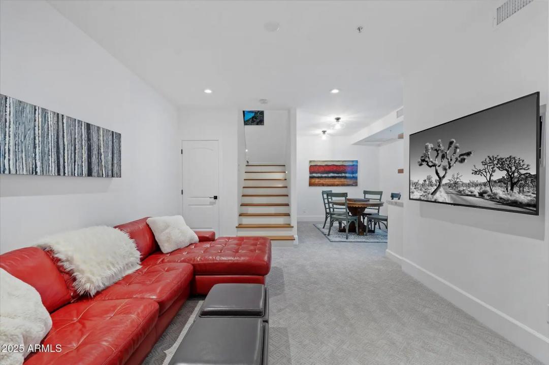Real Estate Picture 34