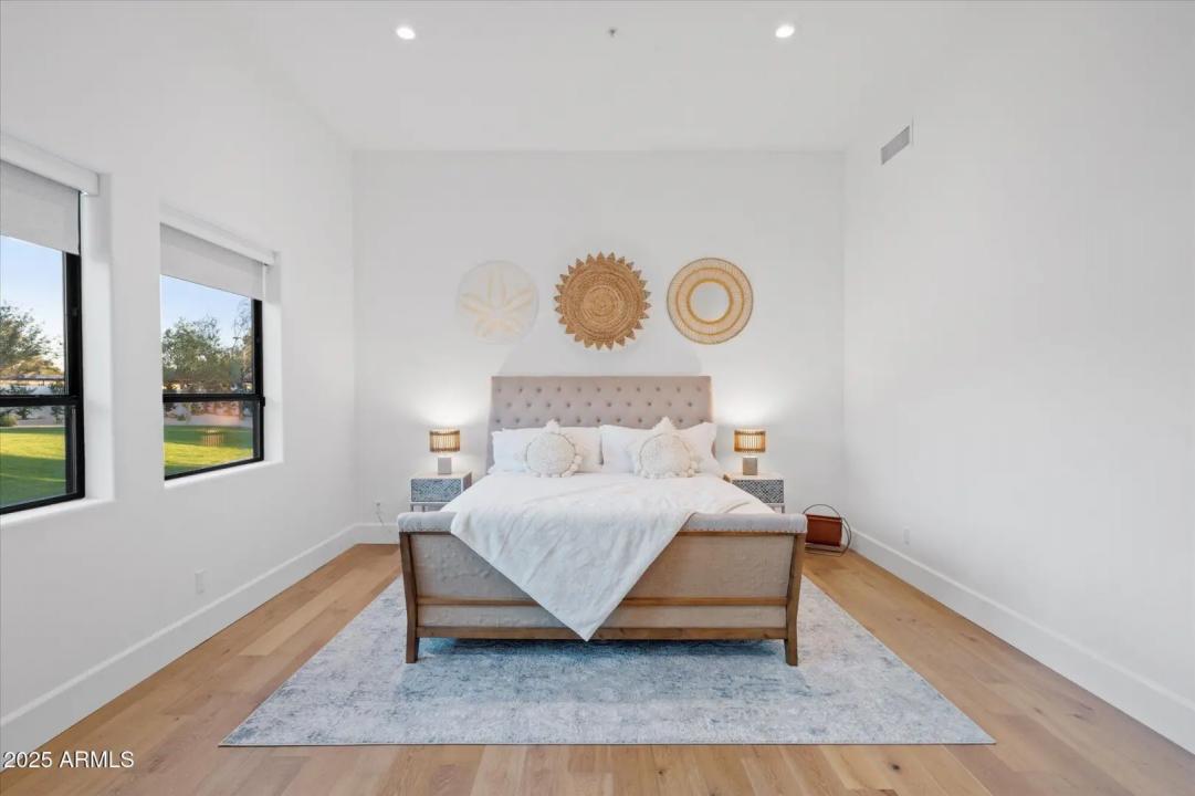 Real Estate Picture 39