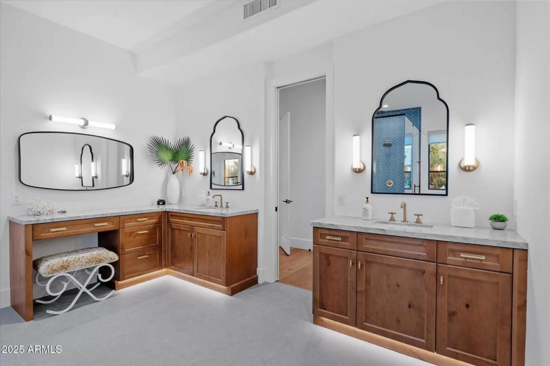 Real Estate Picture 42