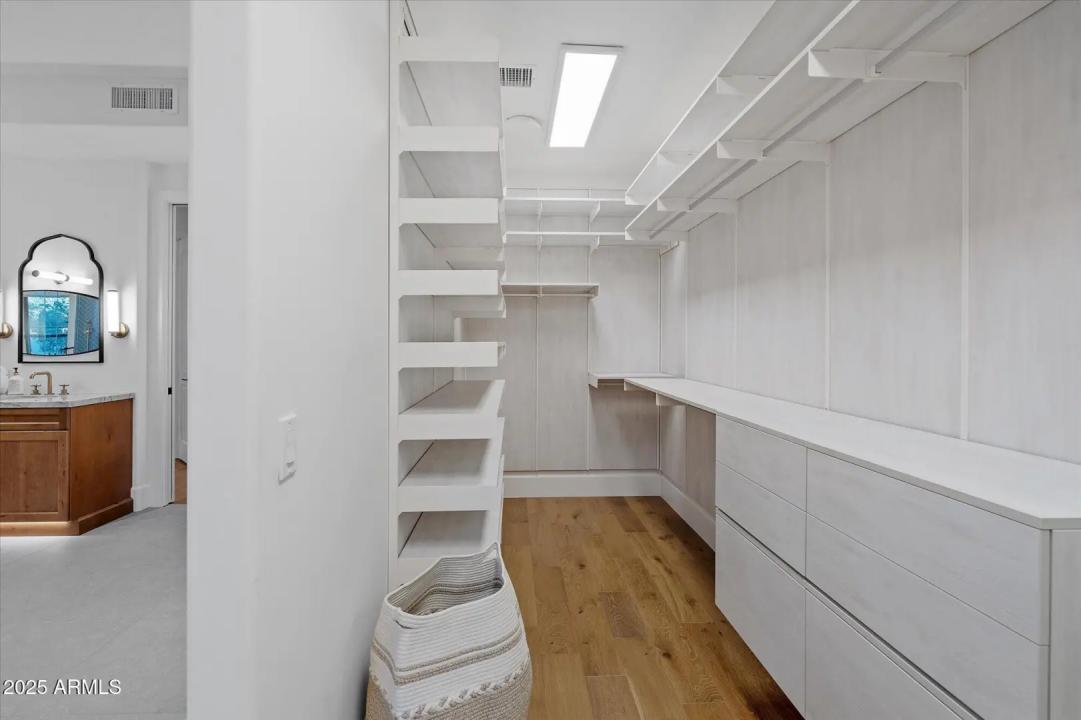 Real Estate Picture 49