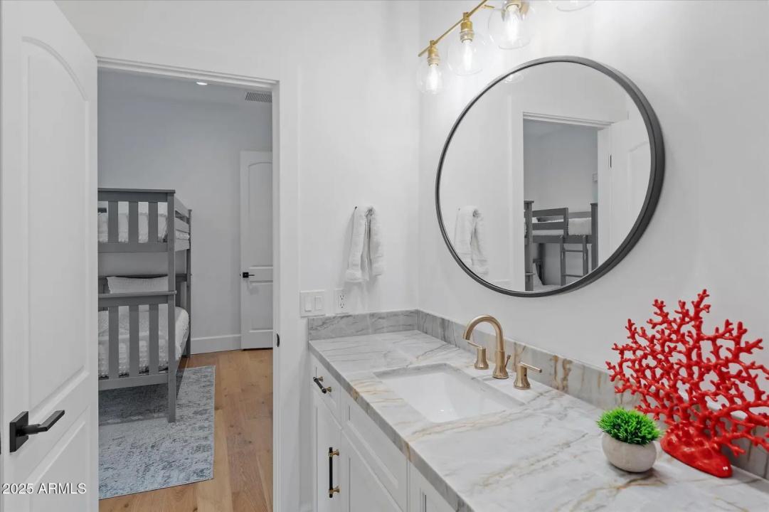 Real Estate Picture 53