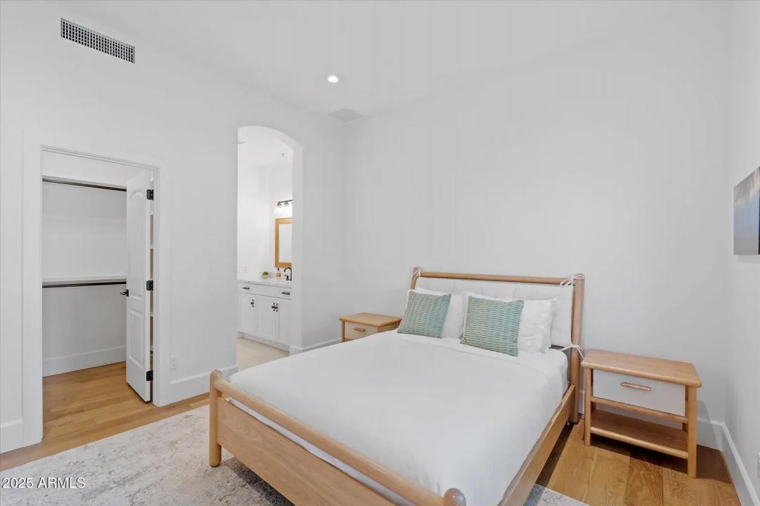 Real Estate Picture 59