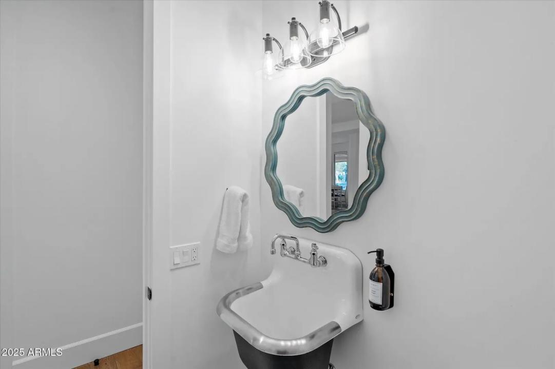 Real Estate Picture 64