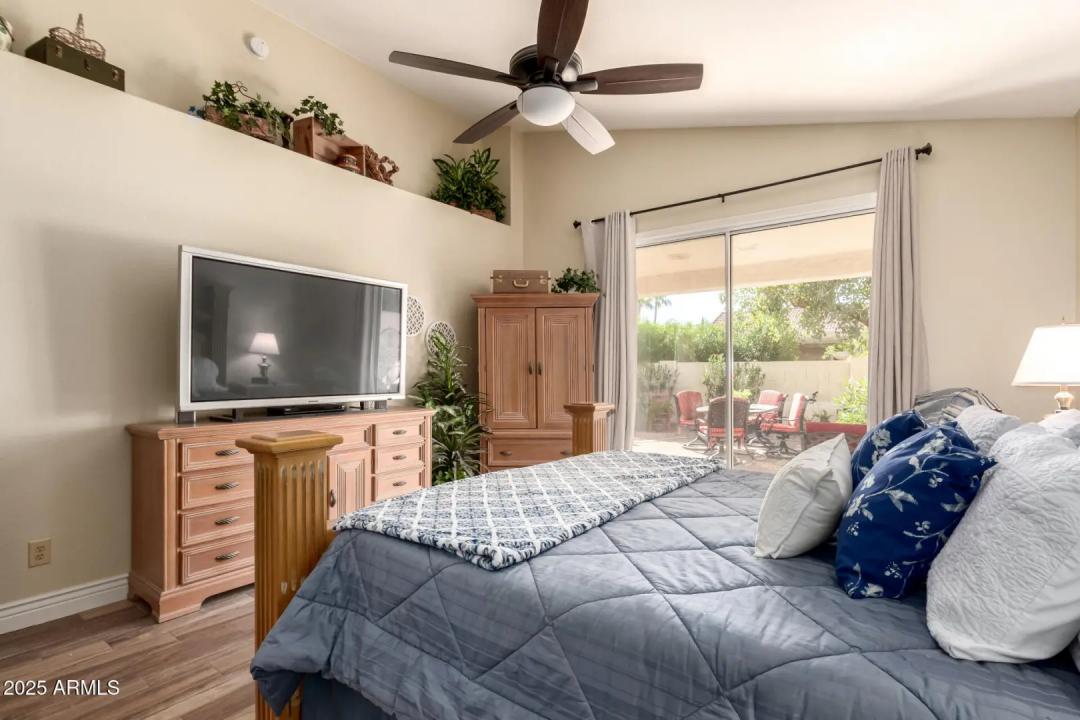 Real Estate Picture 20