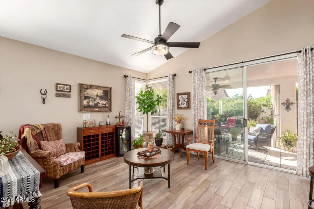 Real Estate Picture 13