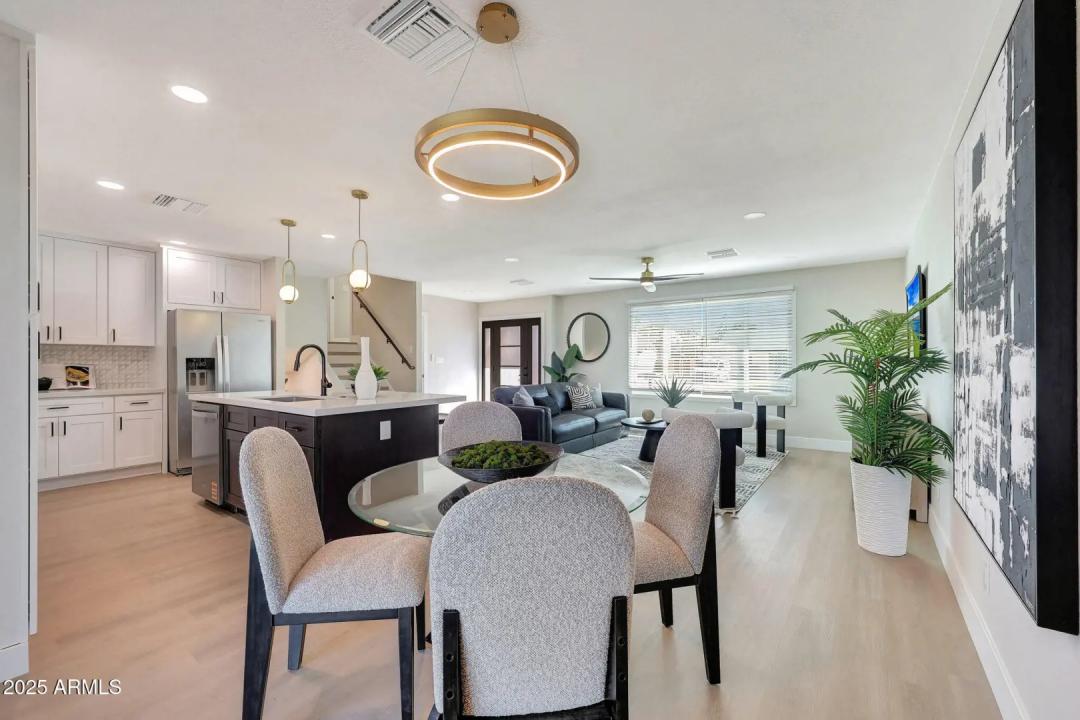 Real Estate Picture 9