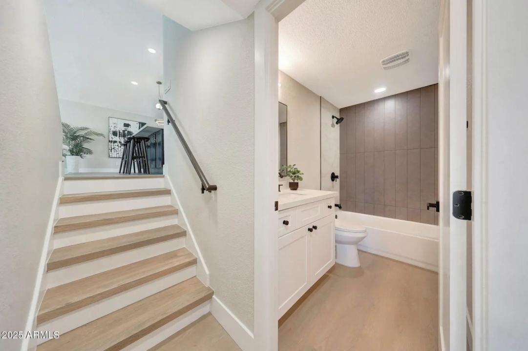 Real Estate Picture 26