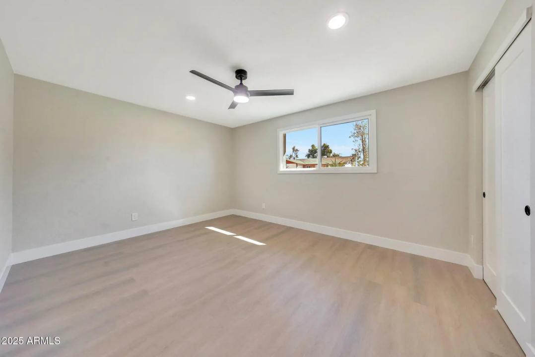 Real Estate Picture 30