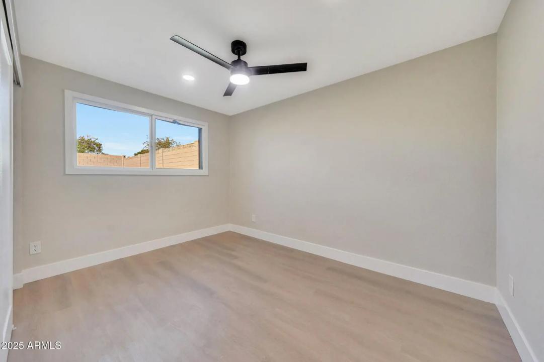 Real Estate Picture 29