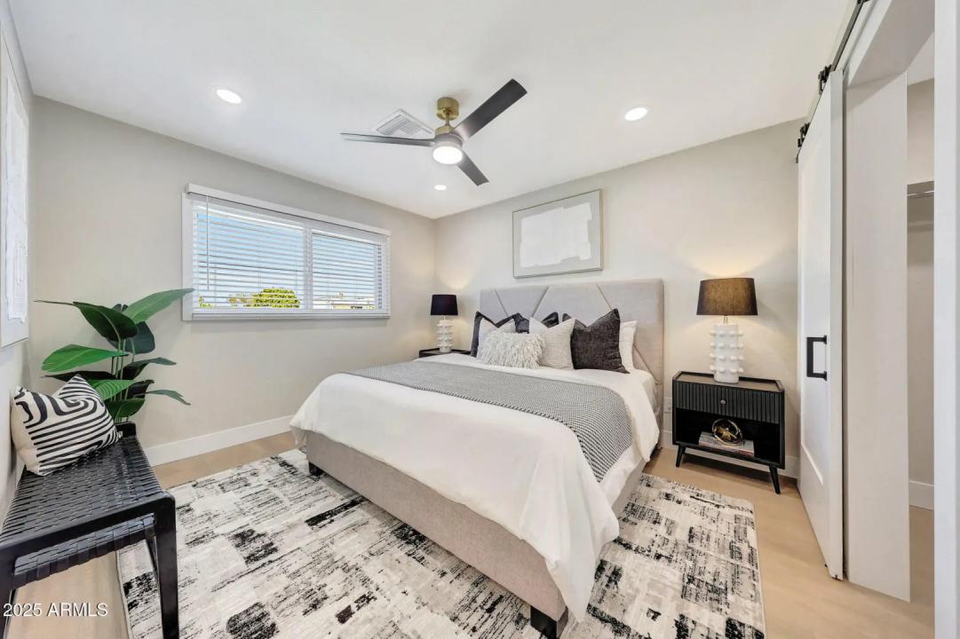 Real Estate Picture 17