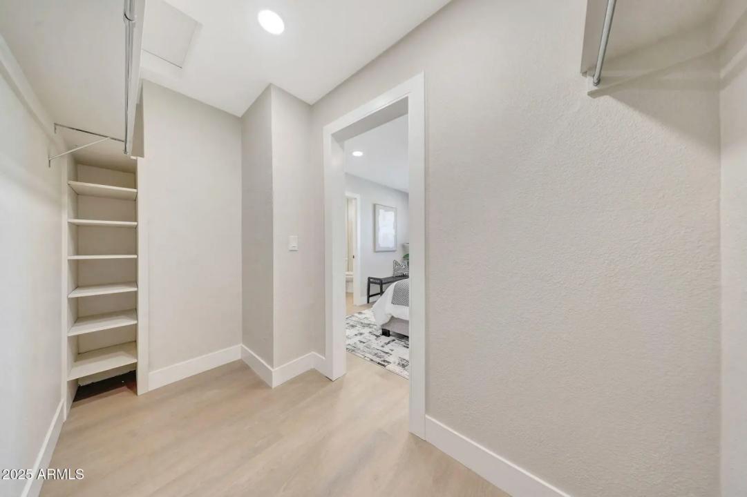 Real Estate Picture 21