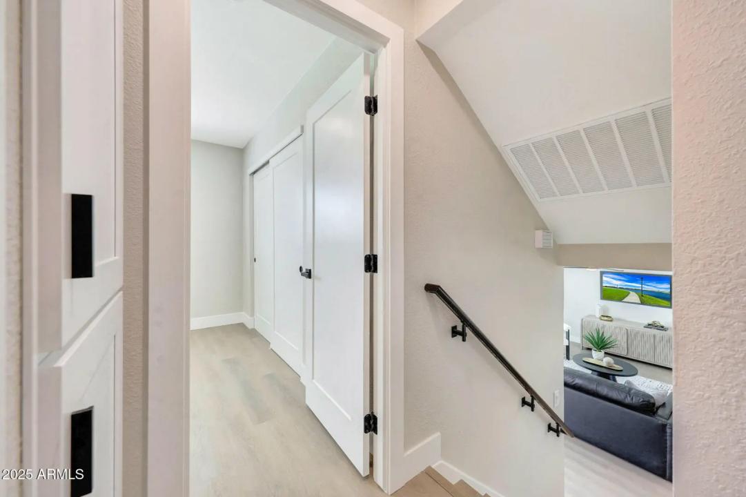 Real Estate Picture 16