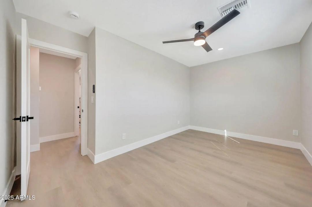 Real Estate Picture 23
