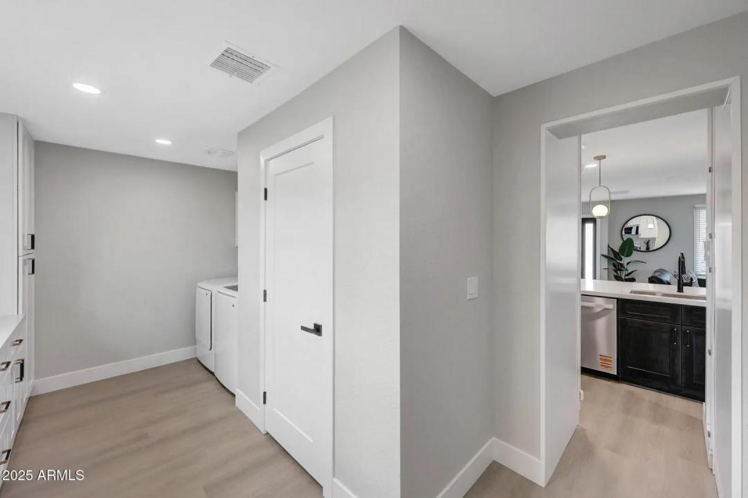 Real Estate Picture 17