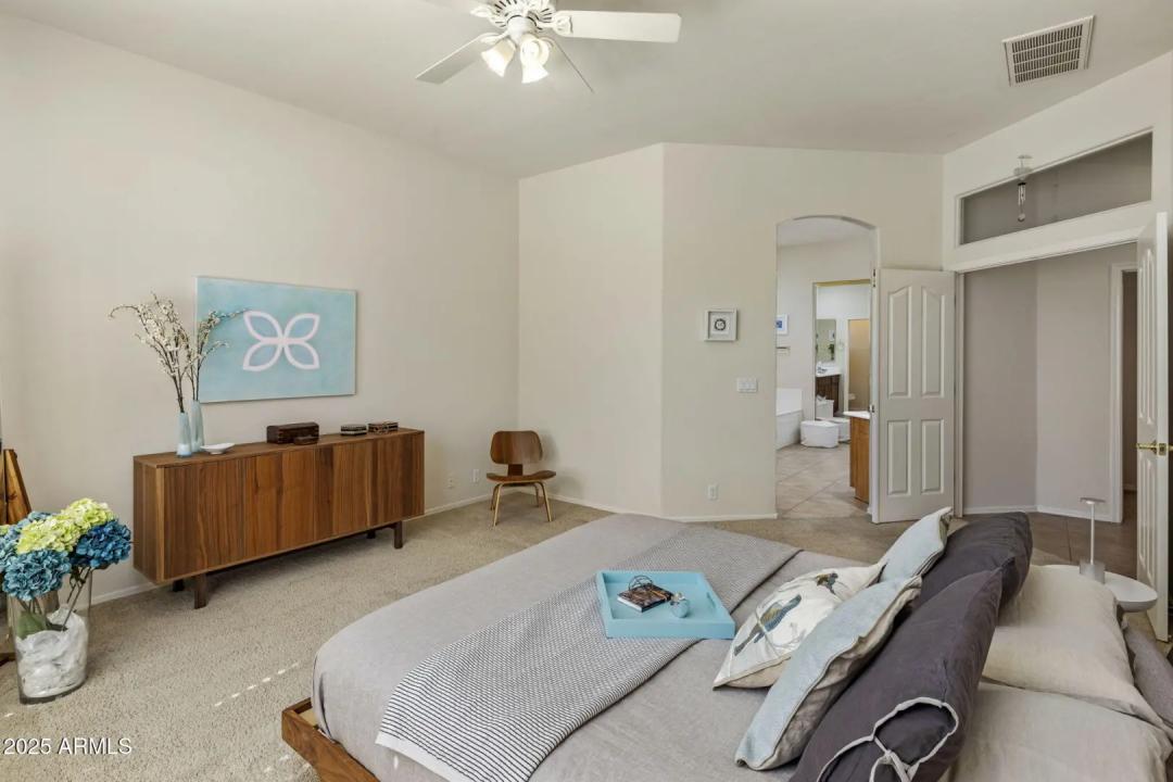Real Estate Picture 19