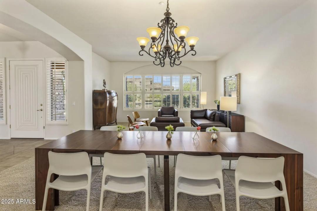 Real Estate Picture 5