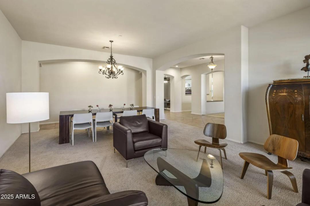 Real Estate Picture 7