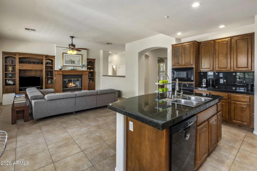 Real Estate Picture 10