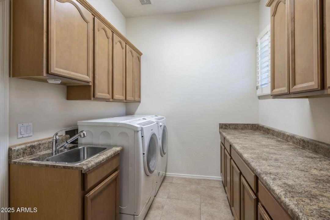 Real Estate Picture 27