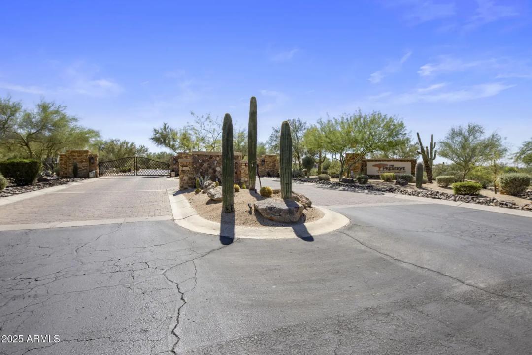 Real Estate Picture 37