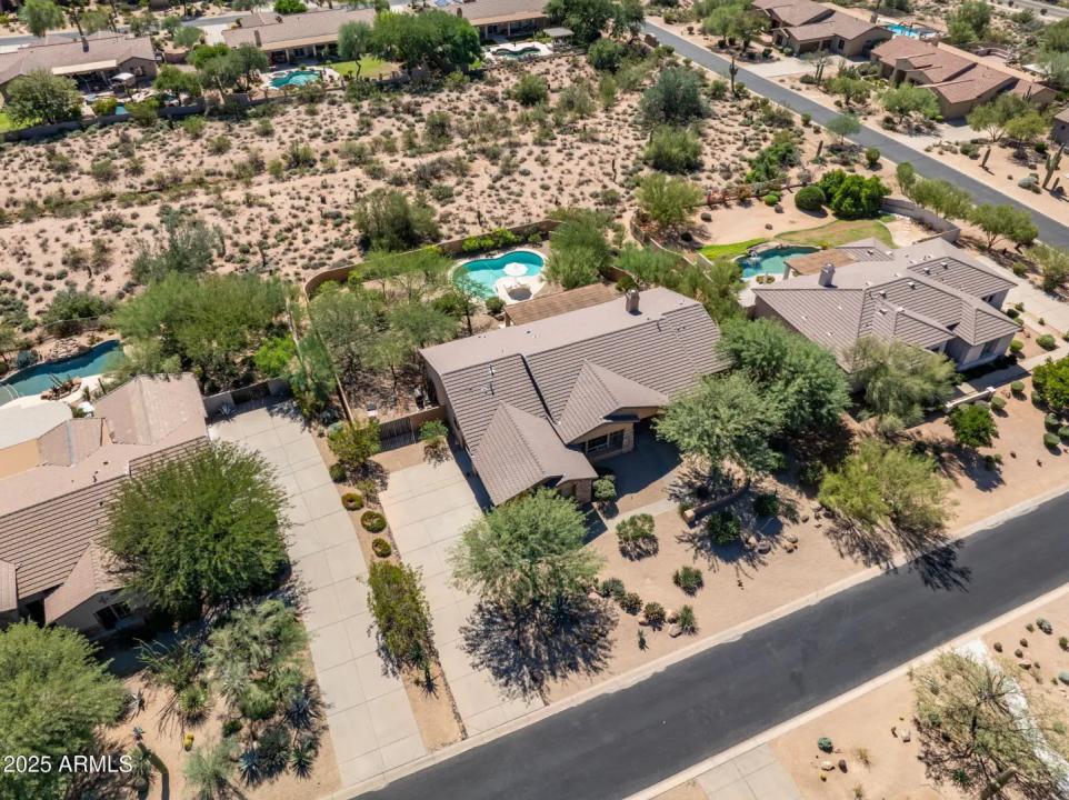 Real Estate Picture 39