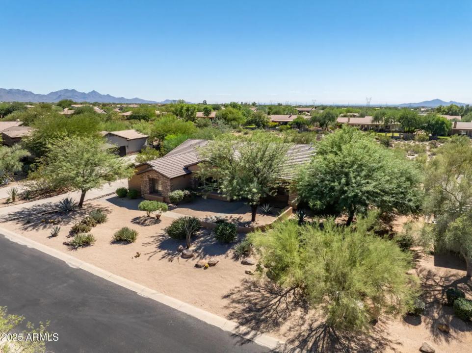 Real Estate Picture 42