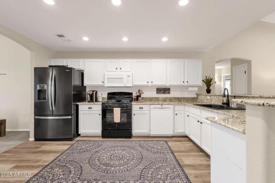 Real Estate Picture 25